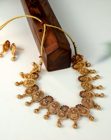 Oval Lakshmi Kemp Stone Temple Jewellery Set