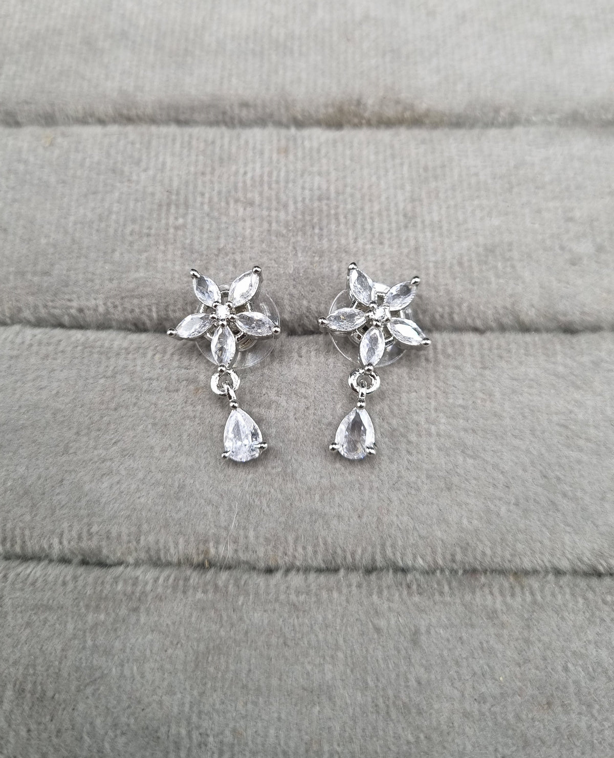 Delicate Blossom Teardrop American Diamond Choker Set