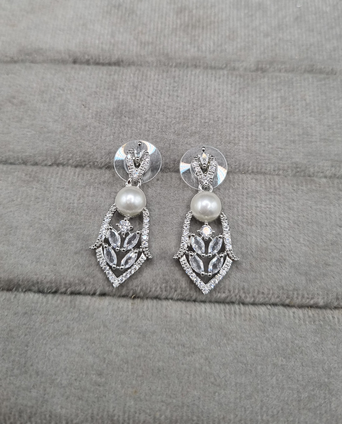 Elegant Botanical Pearl & American Diamond Choker Set