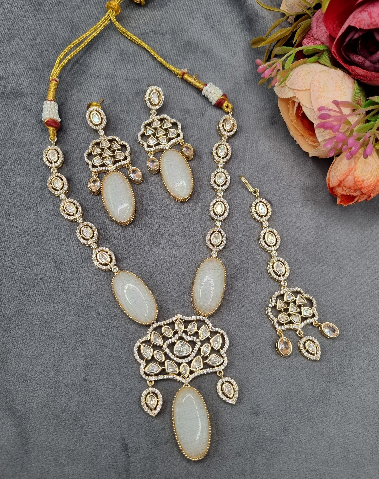 The Royal Emerald AD Jewelry Set
