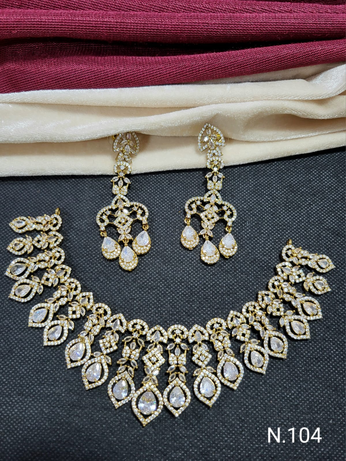 Elegant Statement Necklace and Earring Set - Sparkling Detailed Design