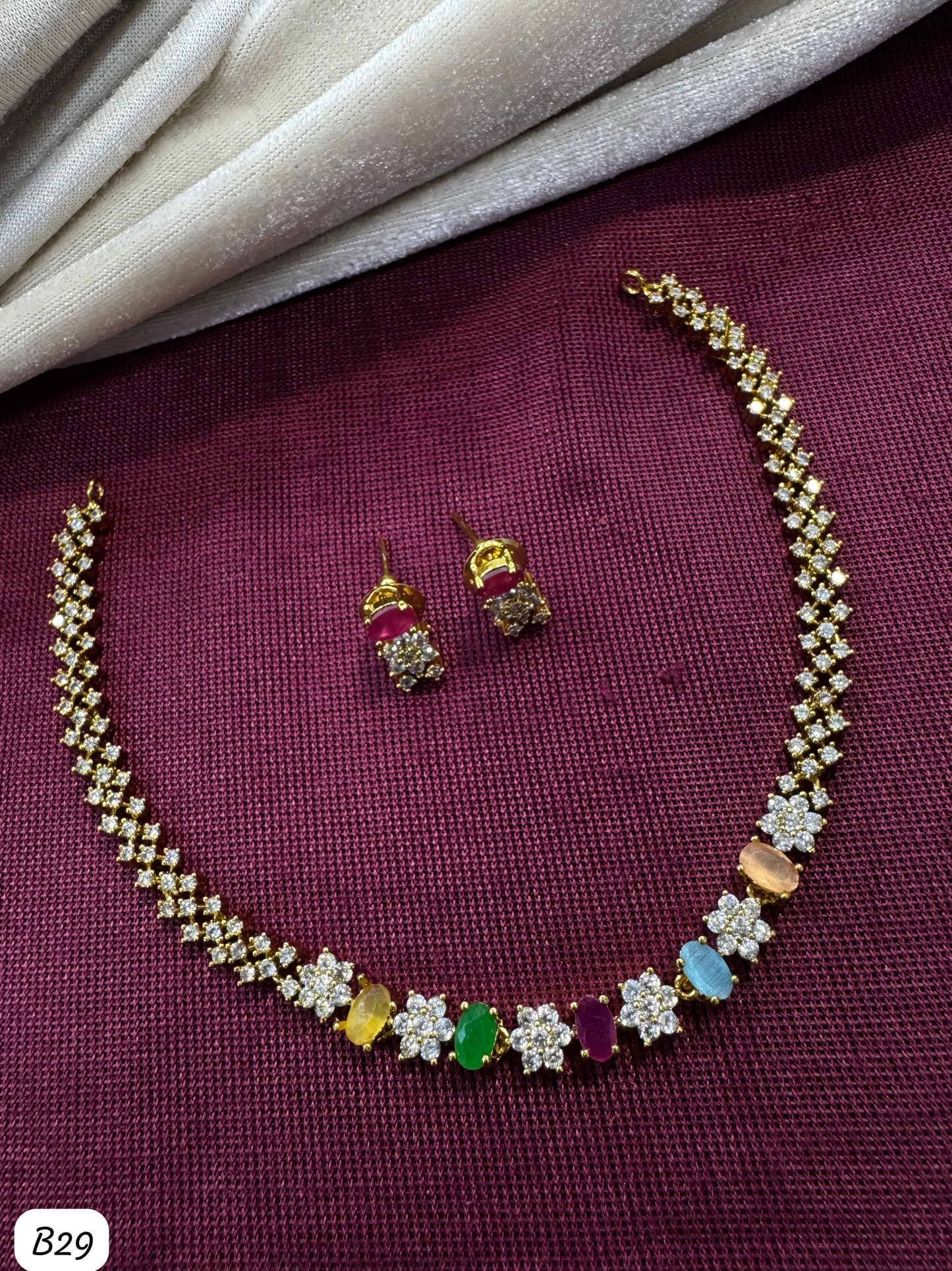 Elegant Floral Design Necklace and Stud Earring Set with Gemstone Accents