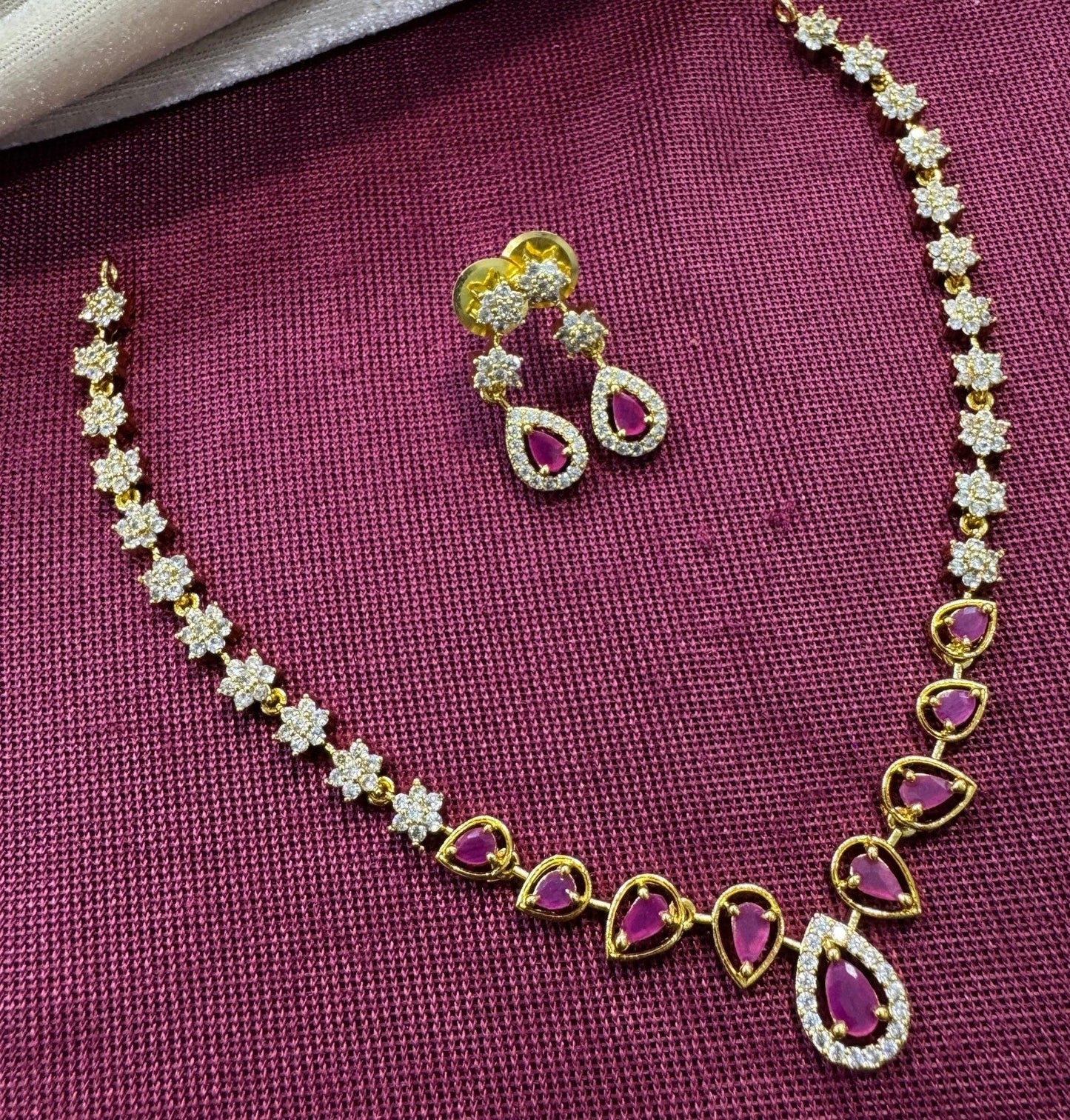 Elegant Gold-Plated Necklace & Drop Earrings Set with Gemstones & Sparkling Crystals