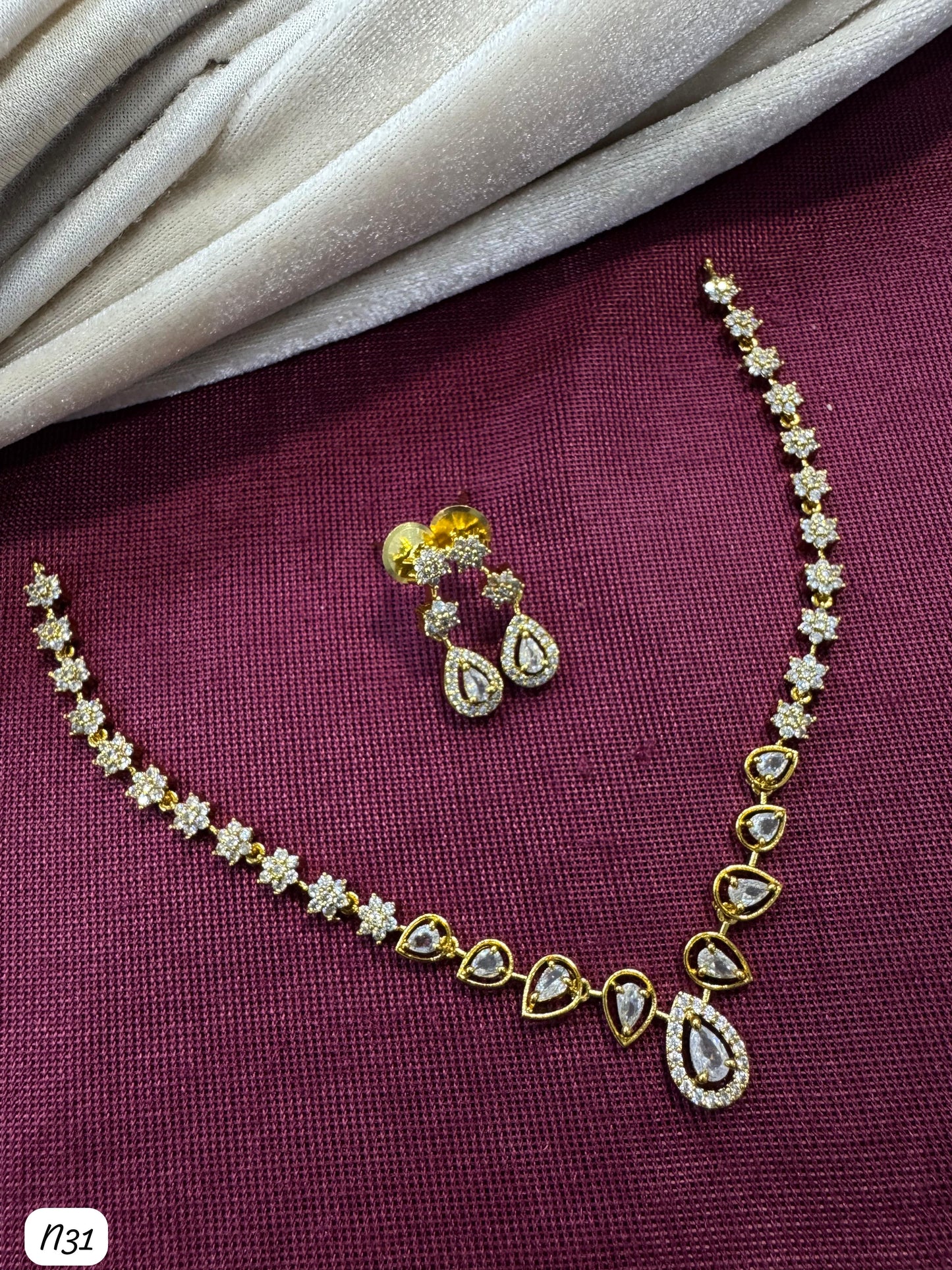 Elegant Gold-Plated Necklace & Drop Earrings Set with Gemstones & Sparkling Crystals
