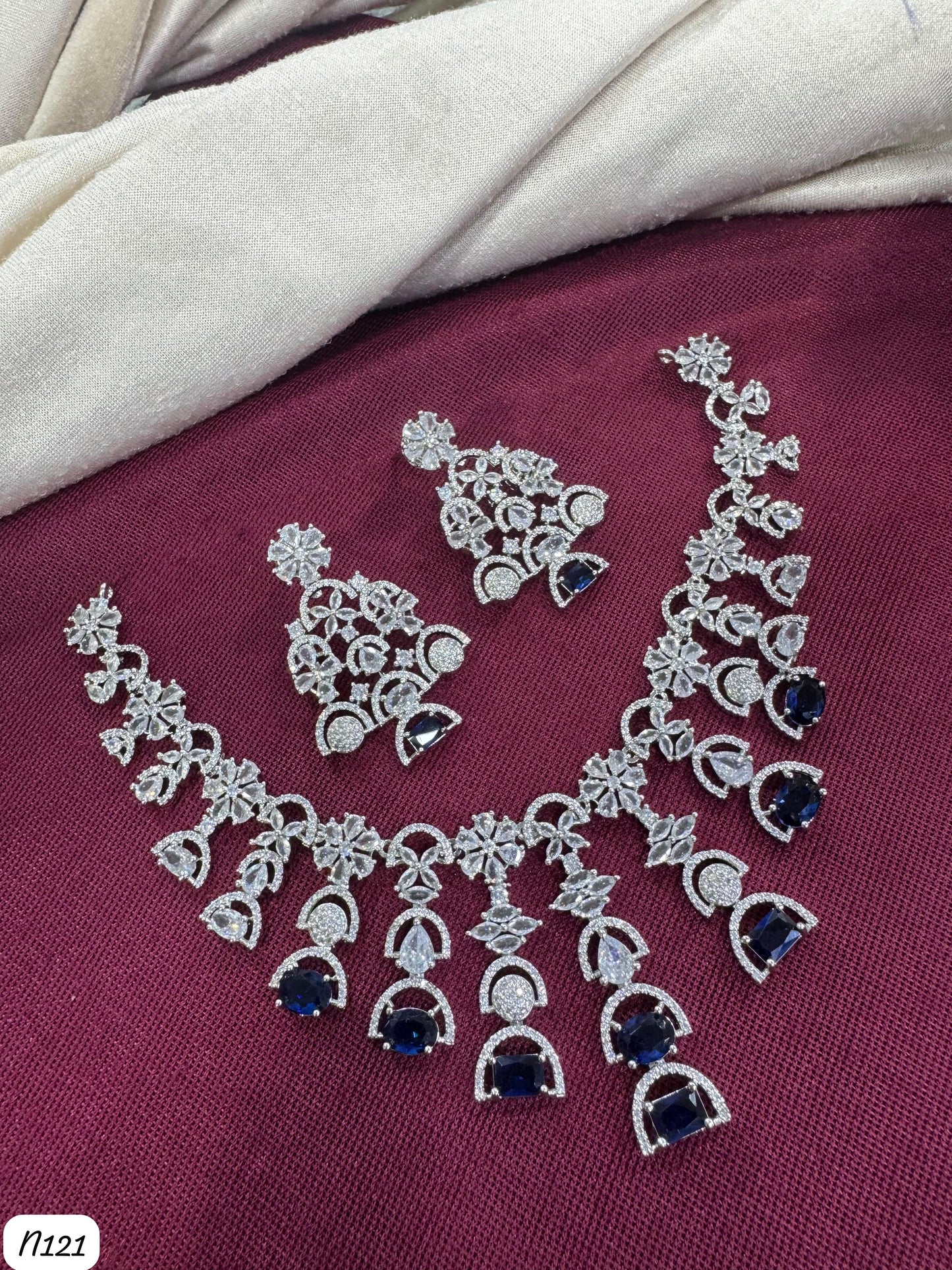 Elegant Statement Necklace and Earrings Set with Intricate Crystal Detailing - Lucentemarket