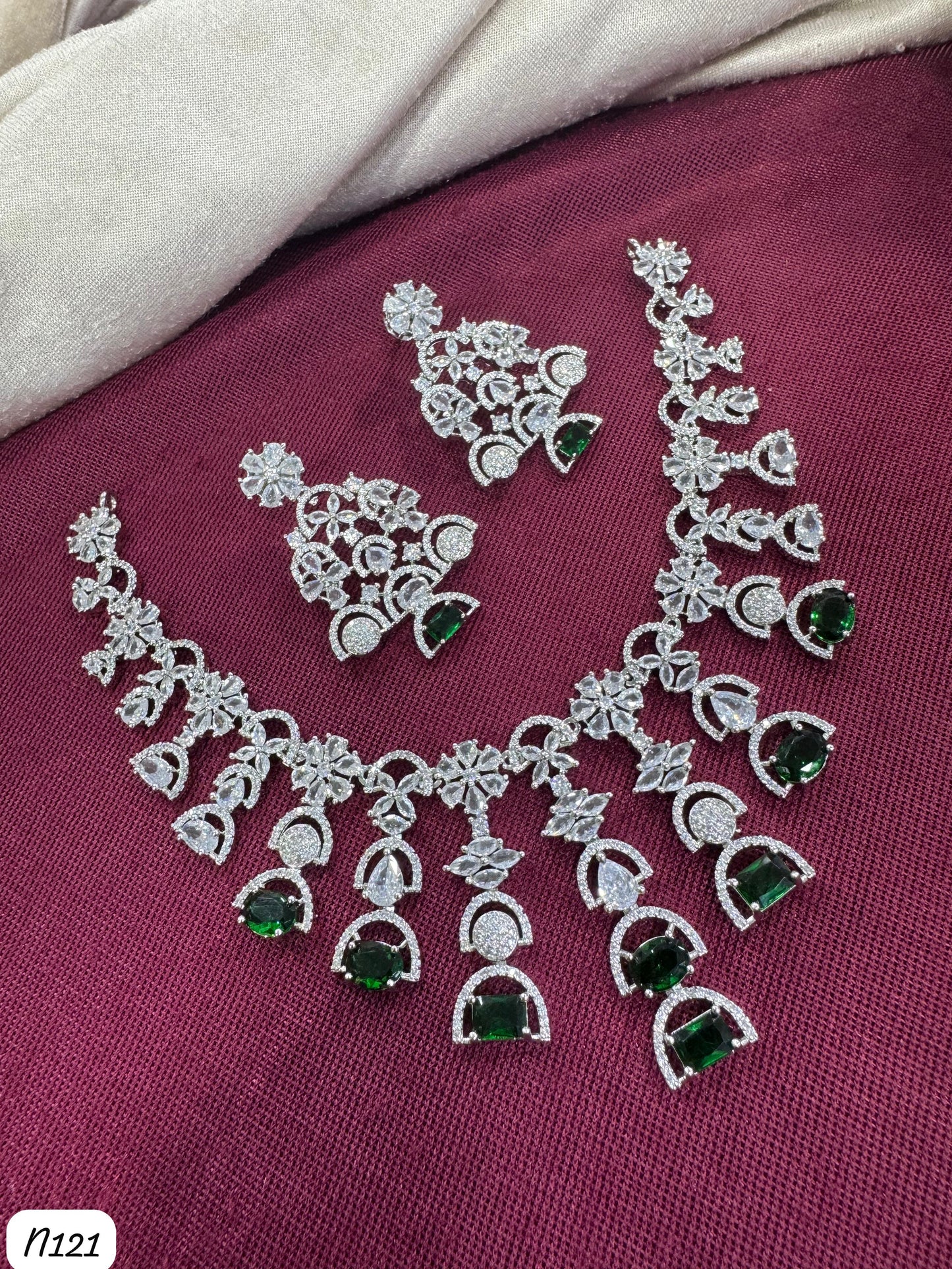 Elegant Statement Necklace and Earrings Set with Intricate Crystal Detailing - Lucentemarket