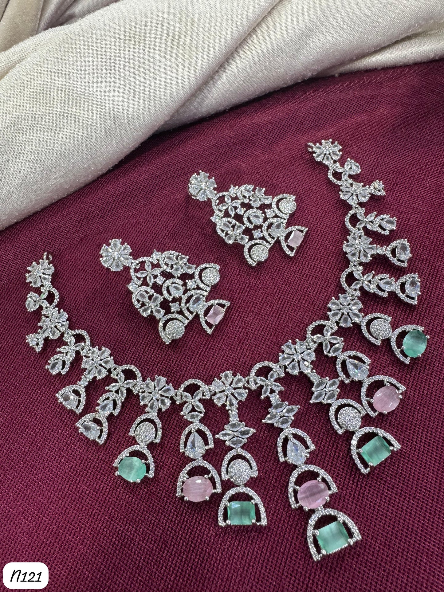 Elegant Statement Necklace and Earrings Set with Intricate Crystal Detailing - Lucentemarket