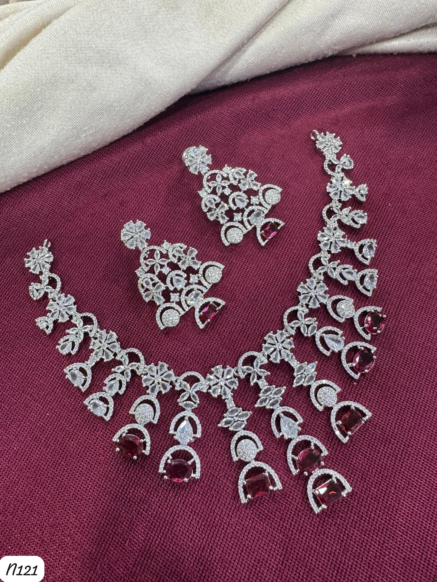 Elegant Statement Necklace and Earrings Set with Intricate Crystal Detailing - Lucentemarket