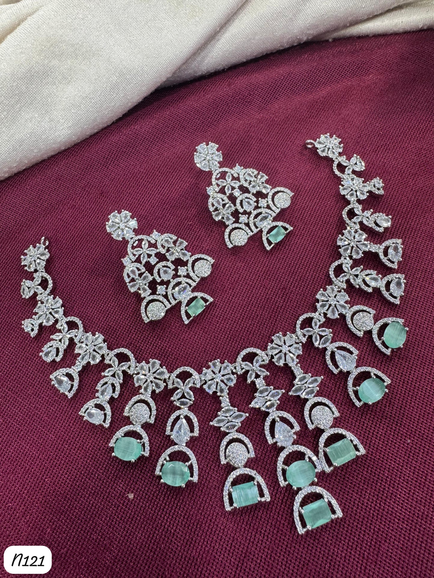 Elegant Statement Necklace and Earrings Set with Intricate Crystal Detailing - Lucentemarket