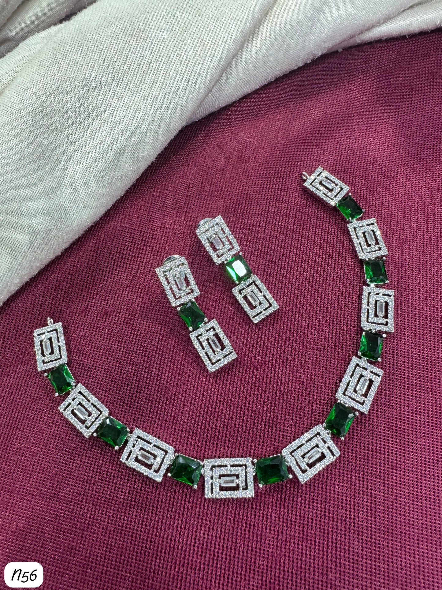 Elegant Geometric Necklace and Earrings Set with Sparkling AD Stones