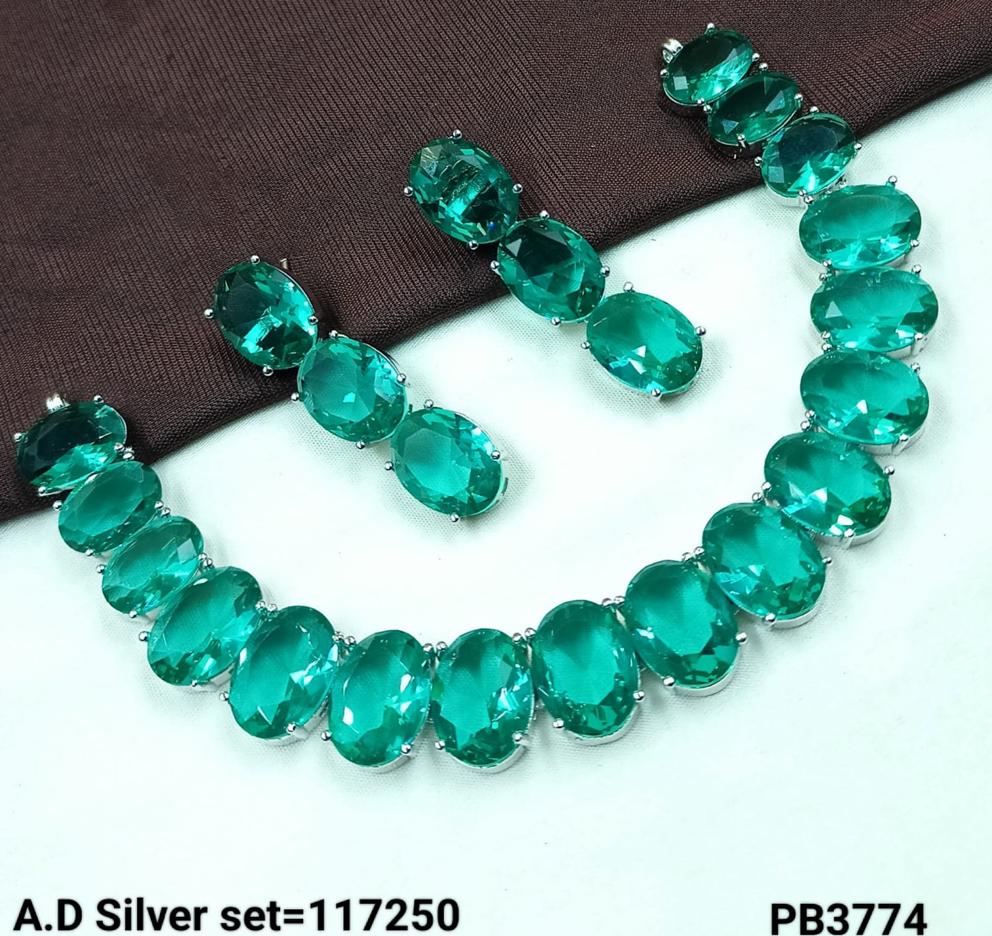 Silver Plated Oval American Diamond Necklace Set