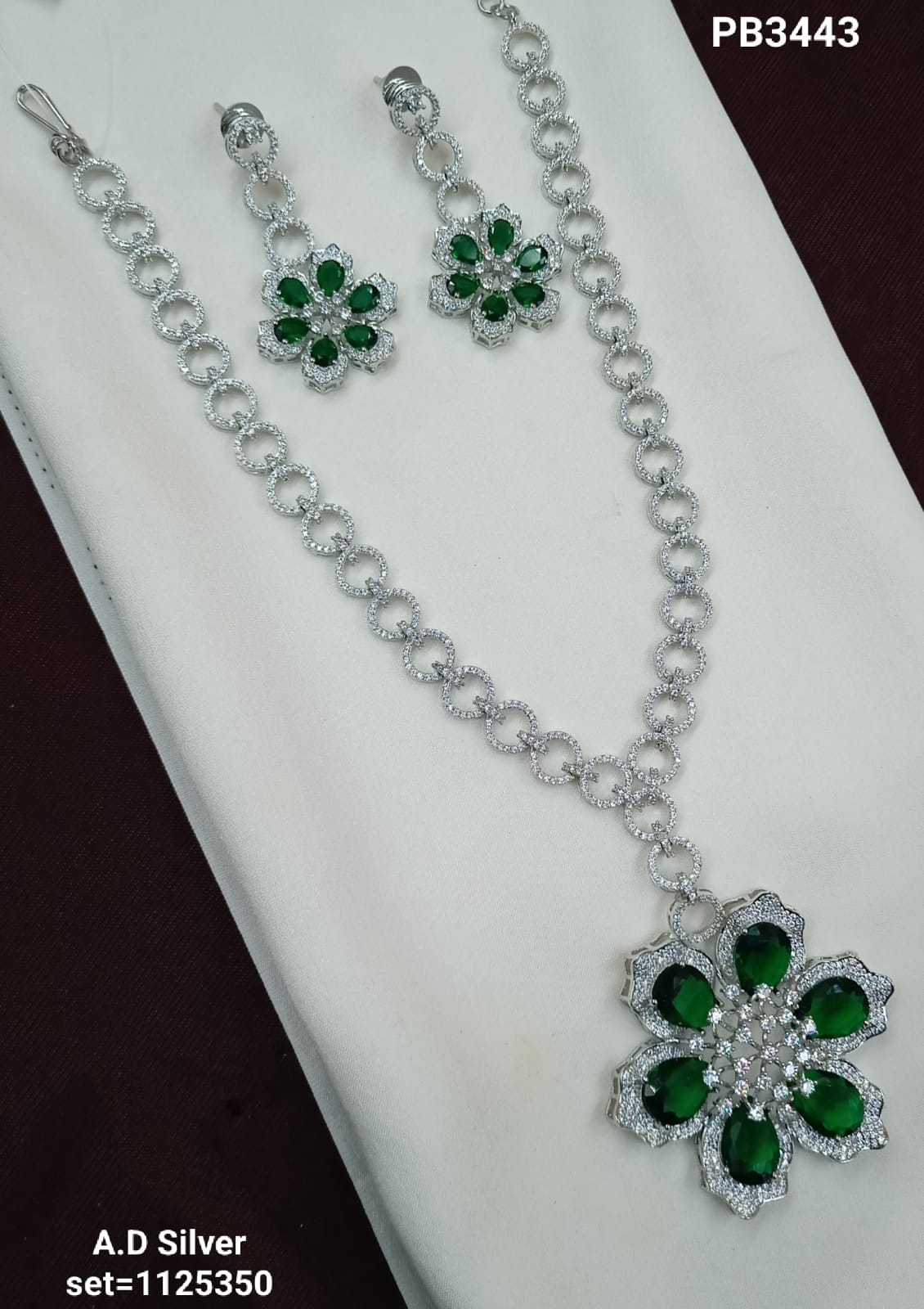 Silver Toned Royal Celebrity Inspired American Diamond Cystal Jewellery Set For Women & Girls