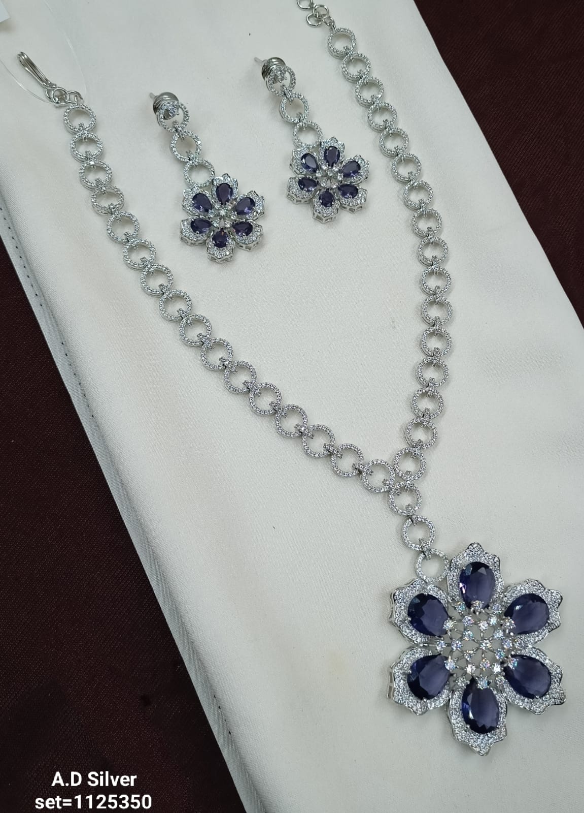Silver Toned Royal Celebrity Inspired American Diamond Cystal Jewellery Set For Women & Girls