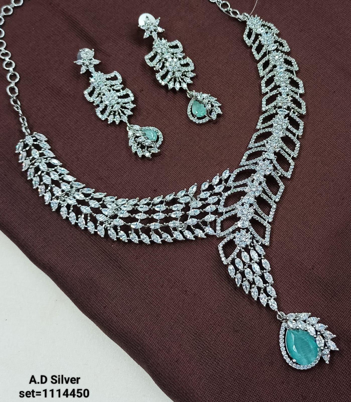 Elegant AD Silver Necklace and Earring Set – Stunning Design with Gemstone Accents