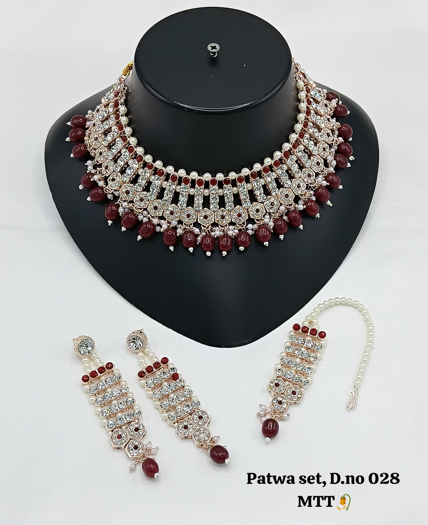 Fashionable Pearl Choker Jewellery Set