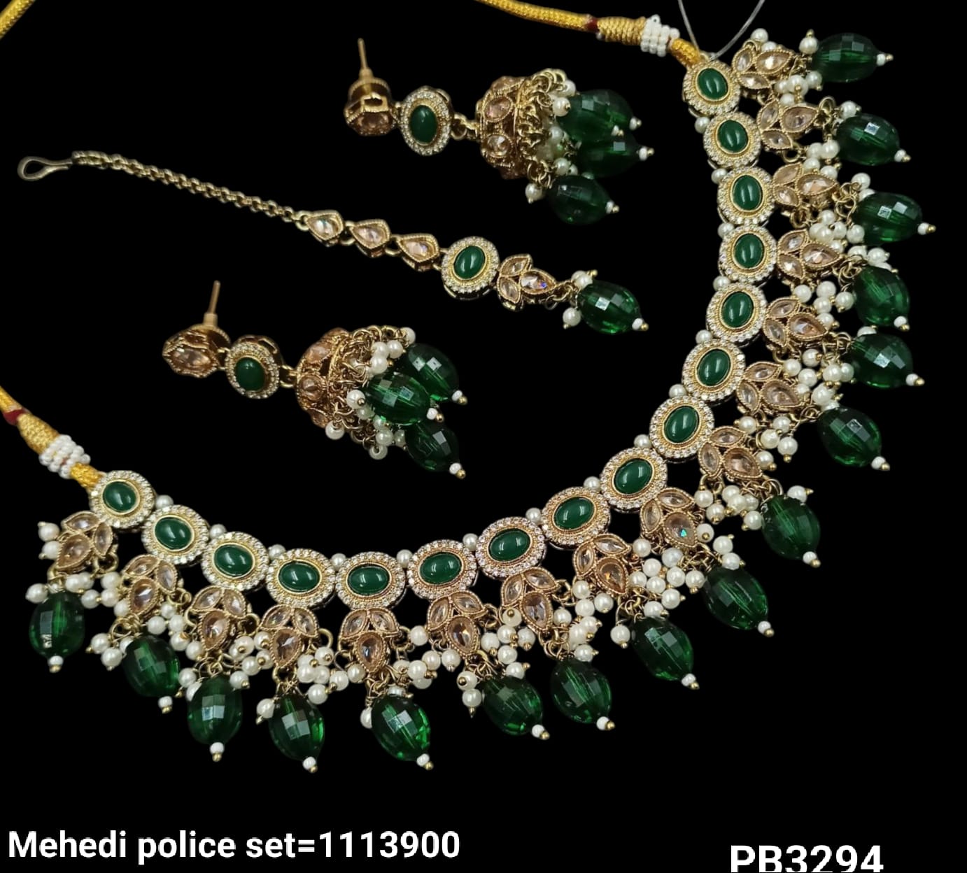 Traditional Antique Gold Necklace Set with Earrings and Maang Tikka – Pearl Drop Design