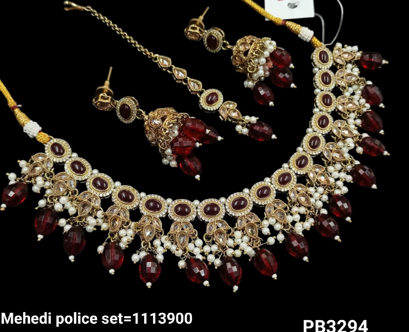Traditional Antique Gold Necklace Set with Earrings and Maang Tikka – Pearl Drop Design