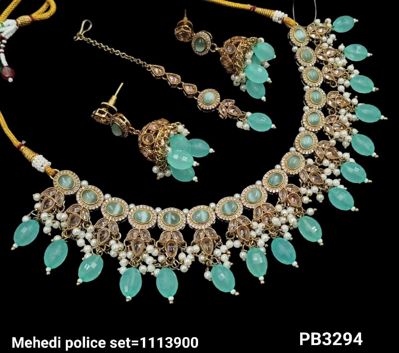 Traditional Antique Gold Necklace Set with Earrings and Maang Tikka – Pearl Drop Design