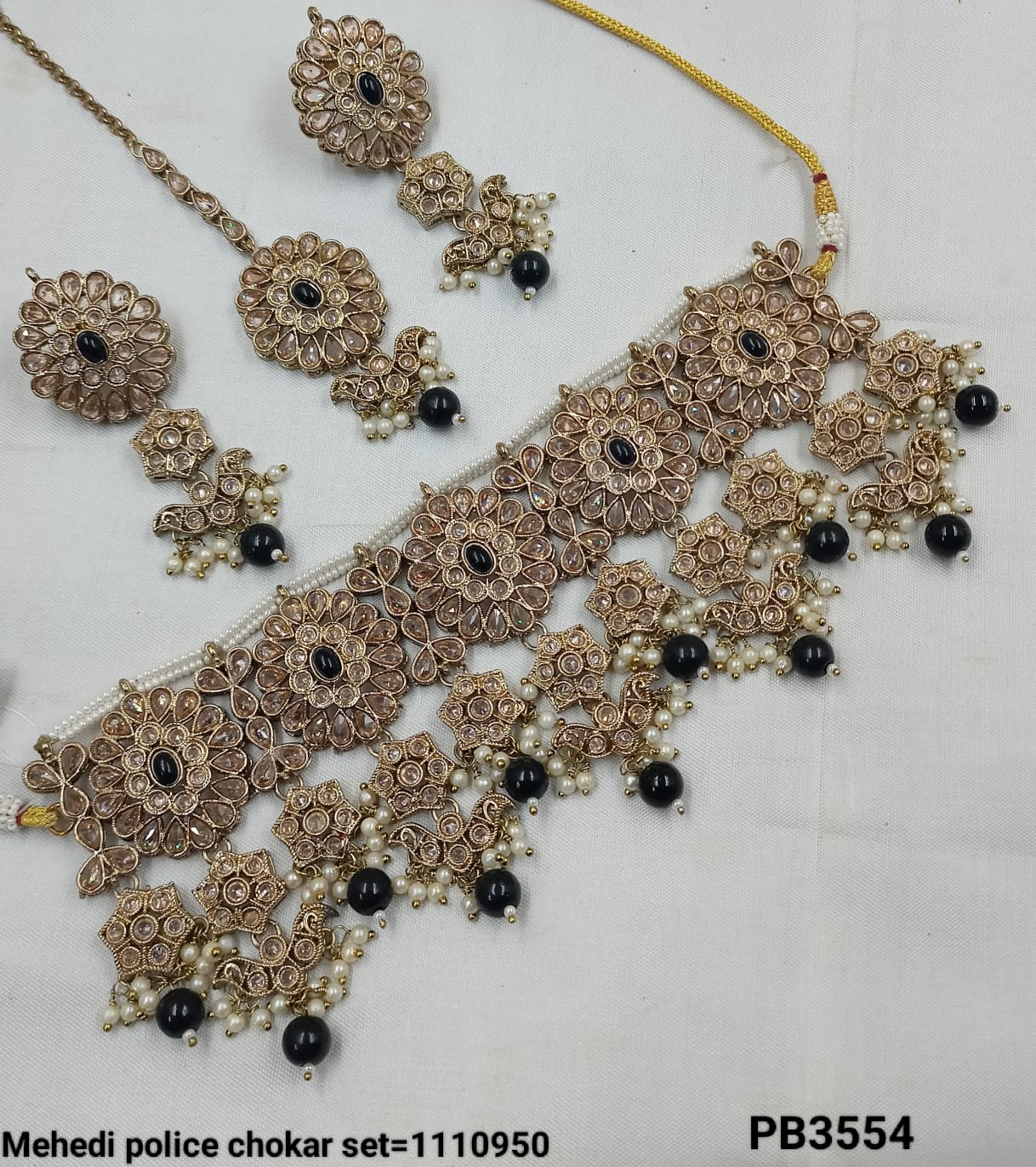 Fashionable Antique Gold Plated Choker Necklace Set