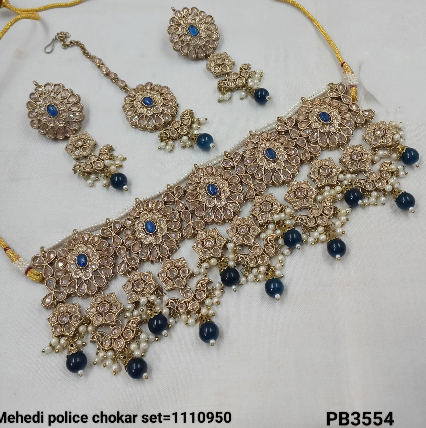 Fashionable Antique Gold Plated Choker Necklace Set