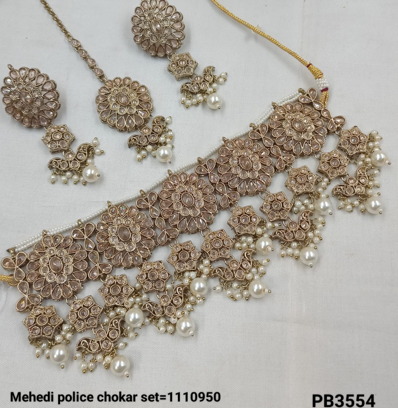 Fashionable Antique Gold Plated Choker Necklace Set