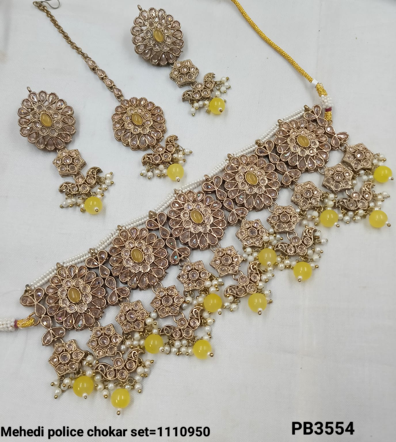 Fashionable Antique Gold Plated Choker Necklace Set