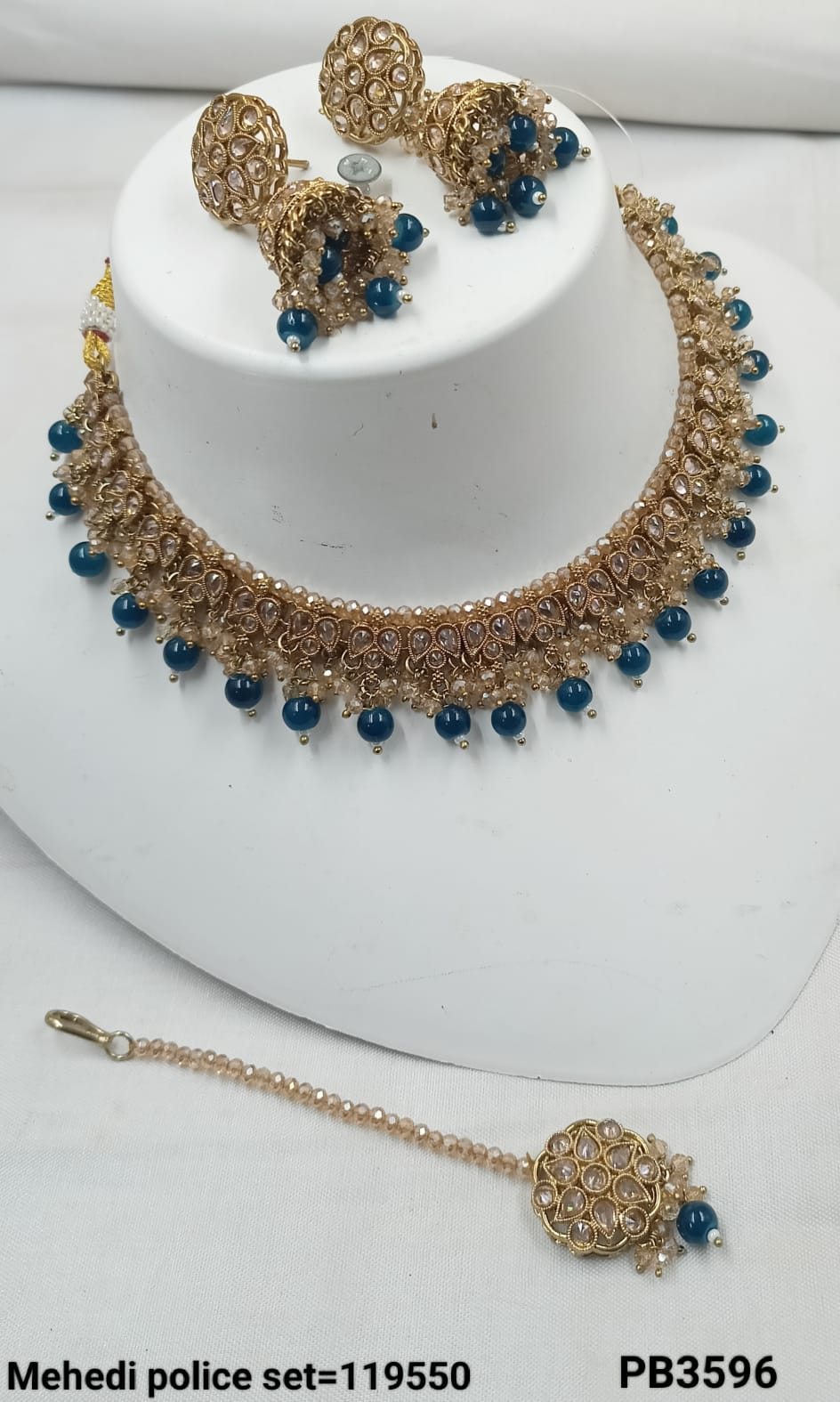 Fancy Antique Gold Plated Choker Jewellery Set