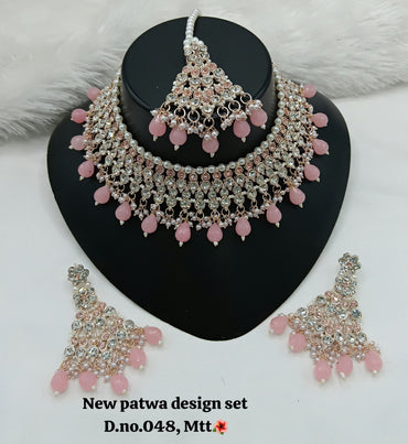 Rani Pink & Rose Gold Patwa Choker Set with Maang Tikka