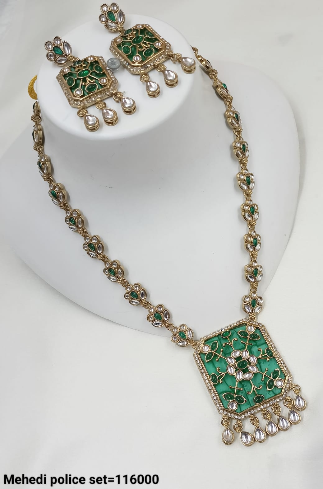 Antique Gold Plated Fancy Necklace Set