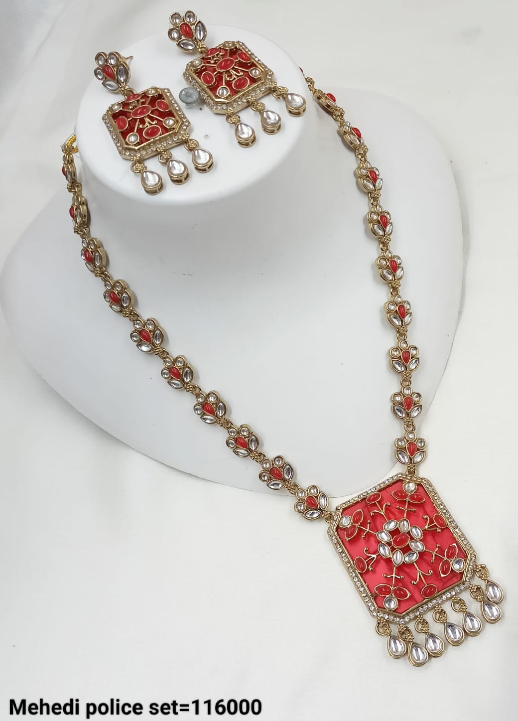 Antique Gold Plated Fancy Necklace Set