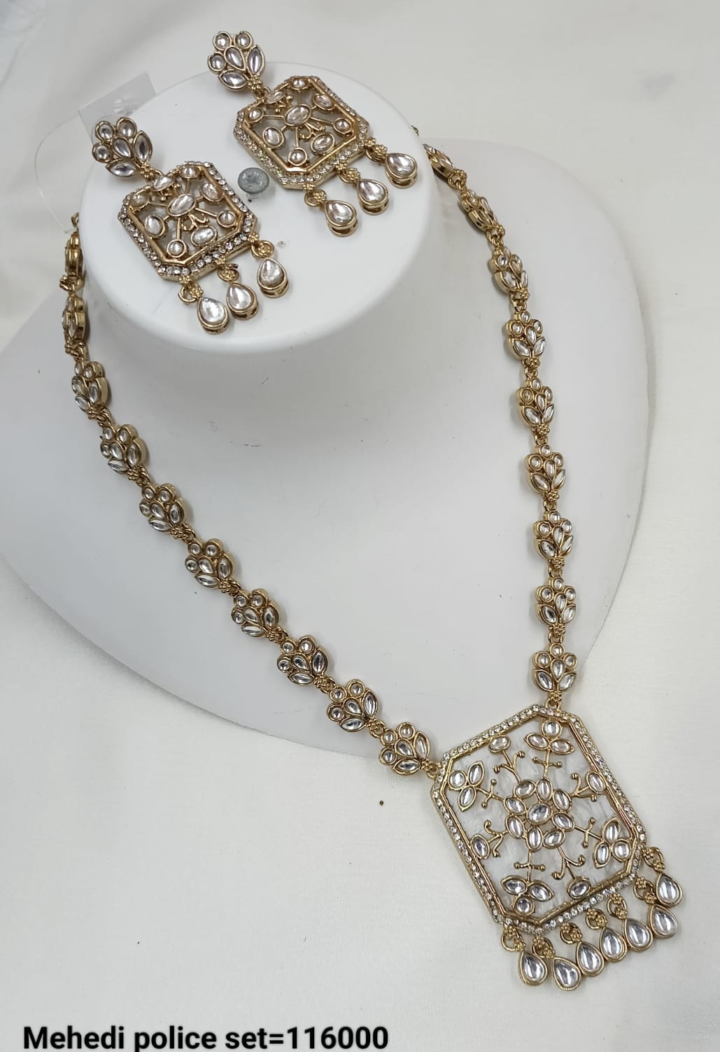 Antique Gold Plated Fancy Necklace Set