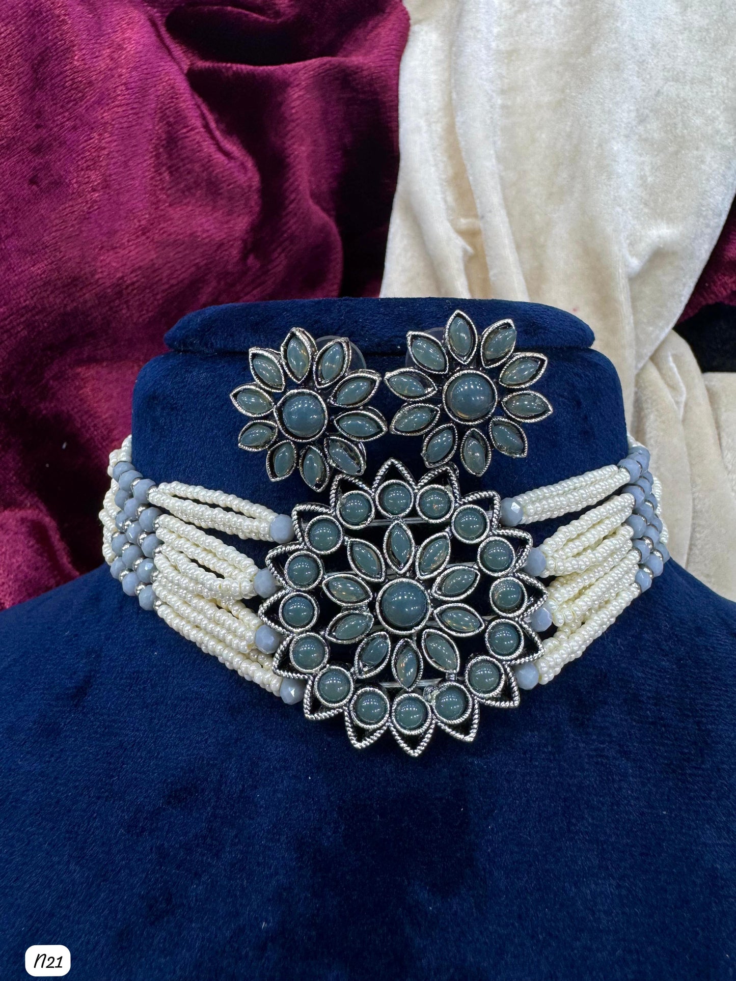 Floral Beaded Choker Necklace Set with Matching Stud Earrings