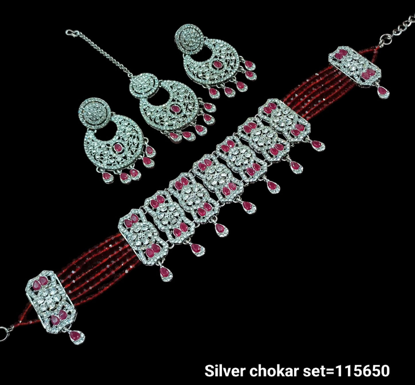 Elegant Silver Choker Set with Intricate Detailing and Matching Earrings