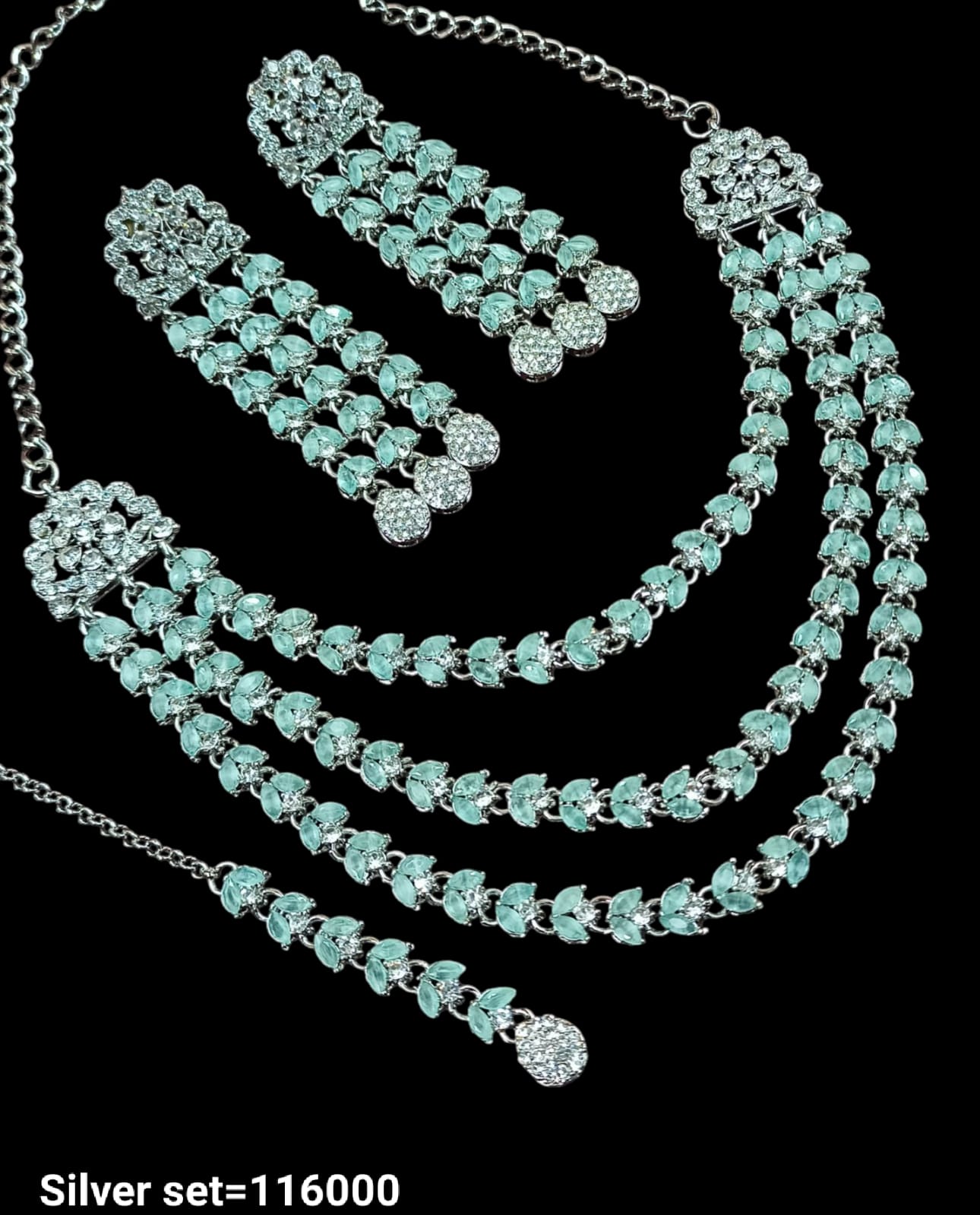 Elegant Silver Necklace and Earring Set with Intricate Detailing - Lucentemarket
