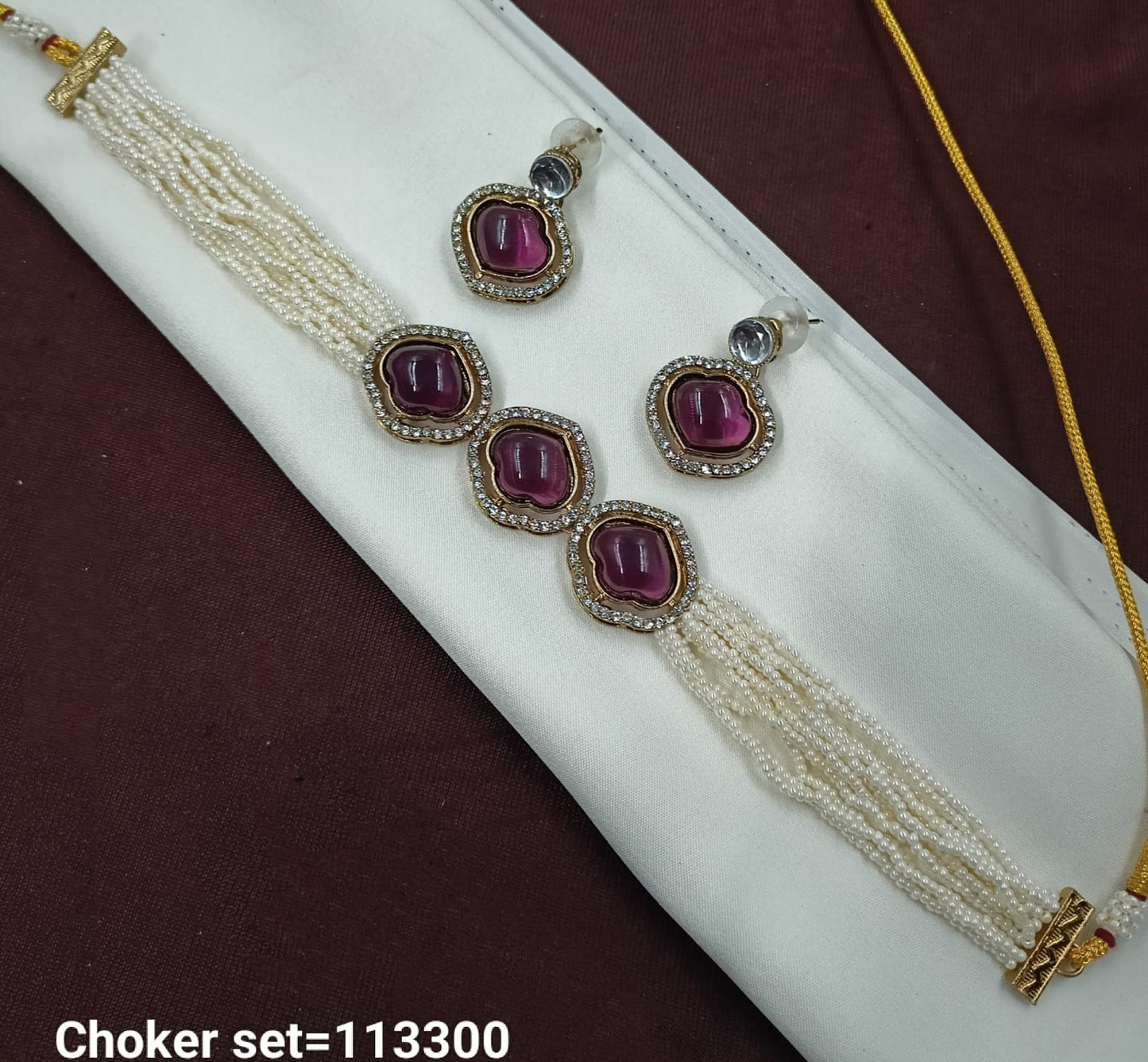 Elegant Choker Set with Pearls & Rhinestone Detailing