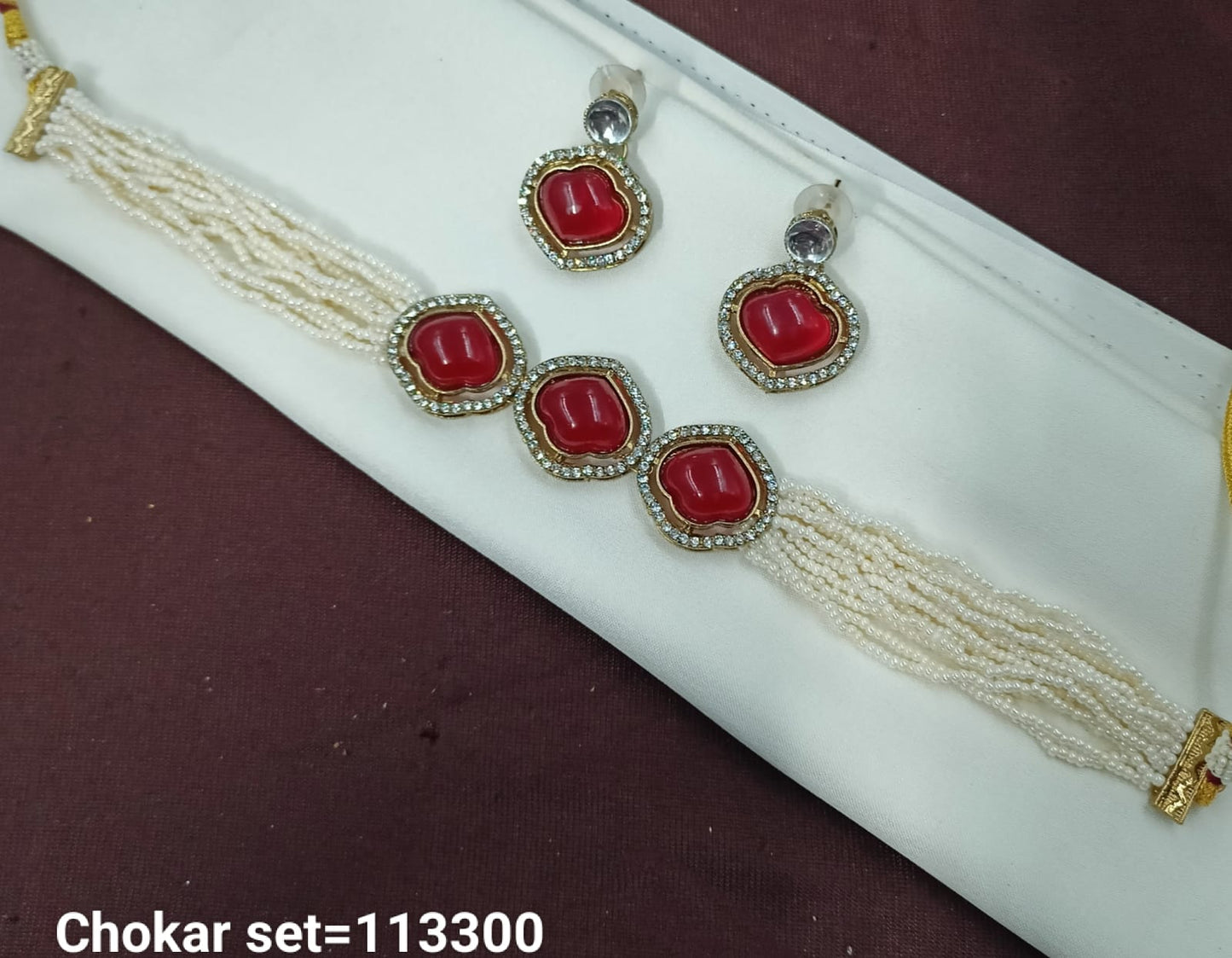 Elegant Choker Set with Pearls & Rhinestone Detailing