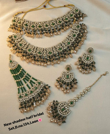 wedding Collection Antique Gold Plated Bridal Necklace Set With Earrings and Mangtika Set