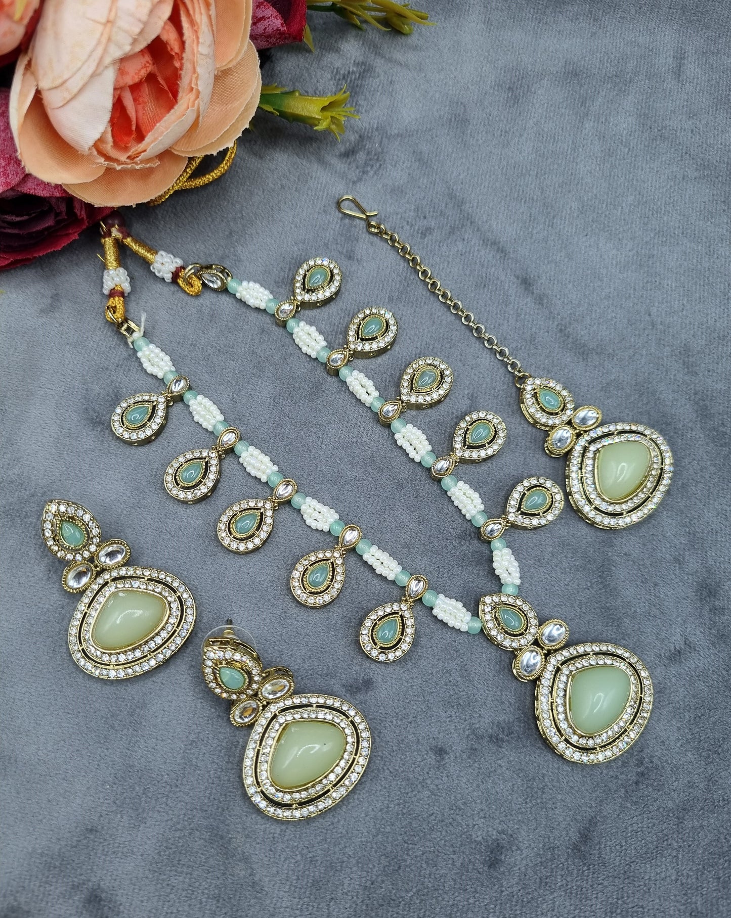 Elegant Teardrop Stone & Pearl Beaded Jewelry Set with Earrings & Maang Tikka