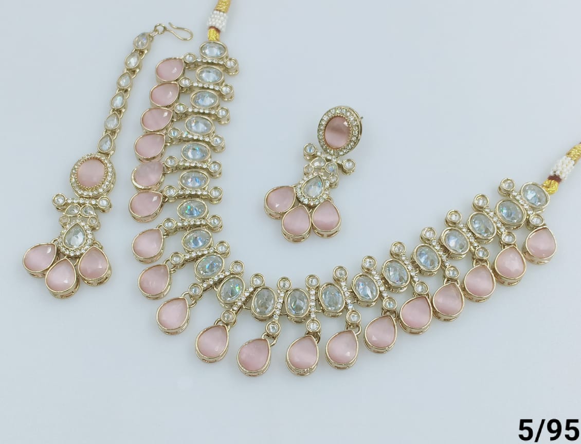 Gold Polish Kundan Stone Choker Jewellery Set