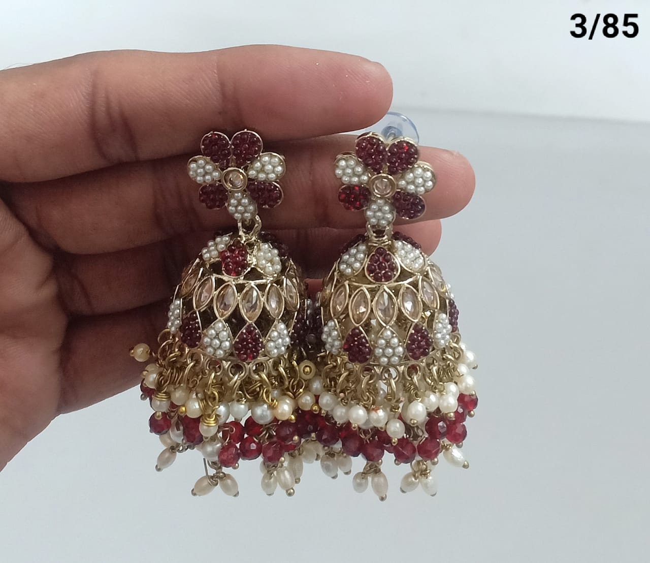Traditional Jhumka Earrings with Kundan & Pearl Detailing – LucentEmarket
