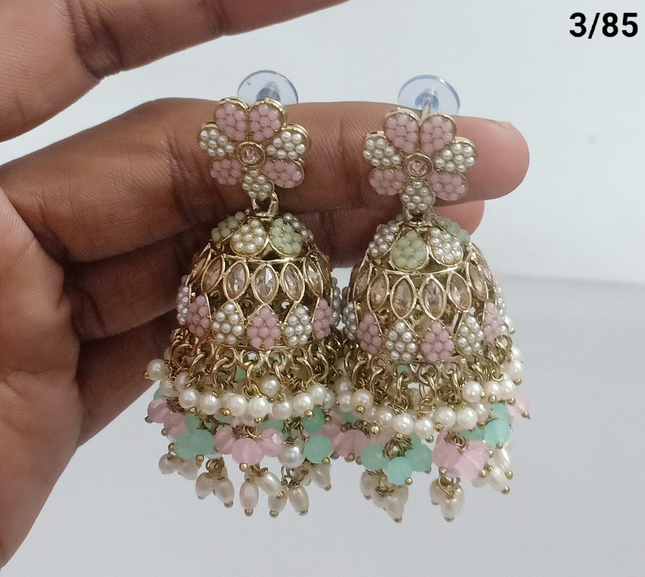 Traditional Jhumka Earrings with Kundan & Pearl Detailing – LucentEmarket