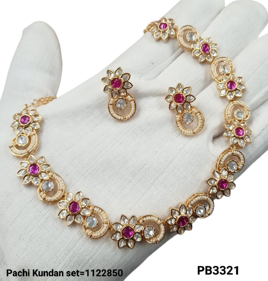 Fashionable Floral Pachi Kundan Gold Plated Necklace Set