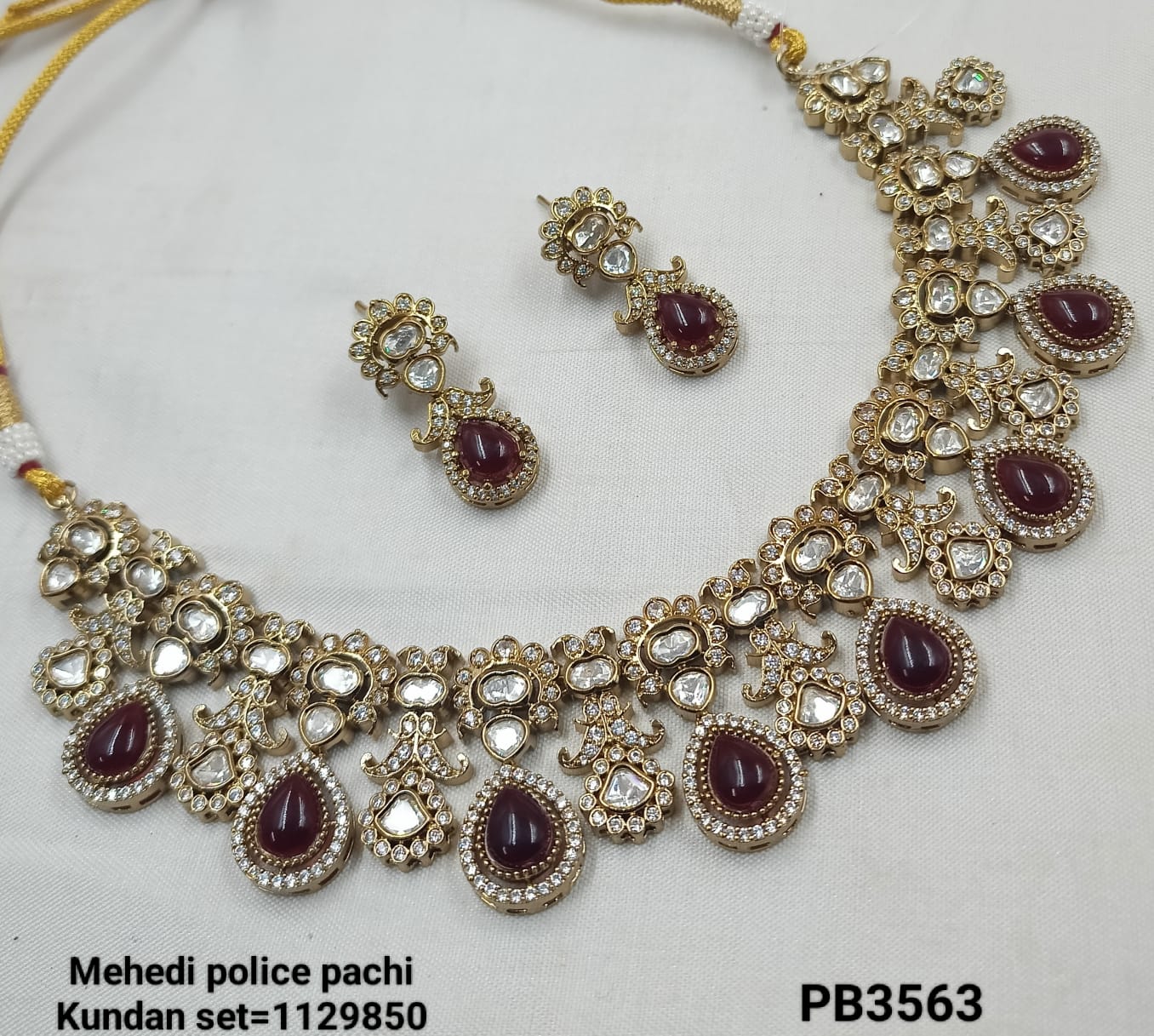 Antique Gold Plated Kundan Jewellery Set