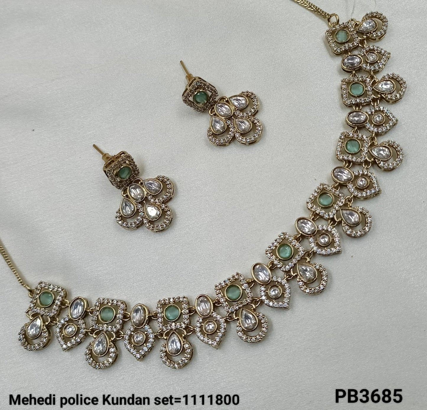 Antique Gold Plated Kundan Necklace Set