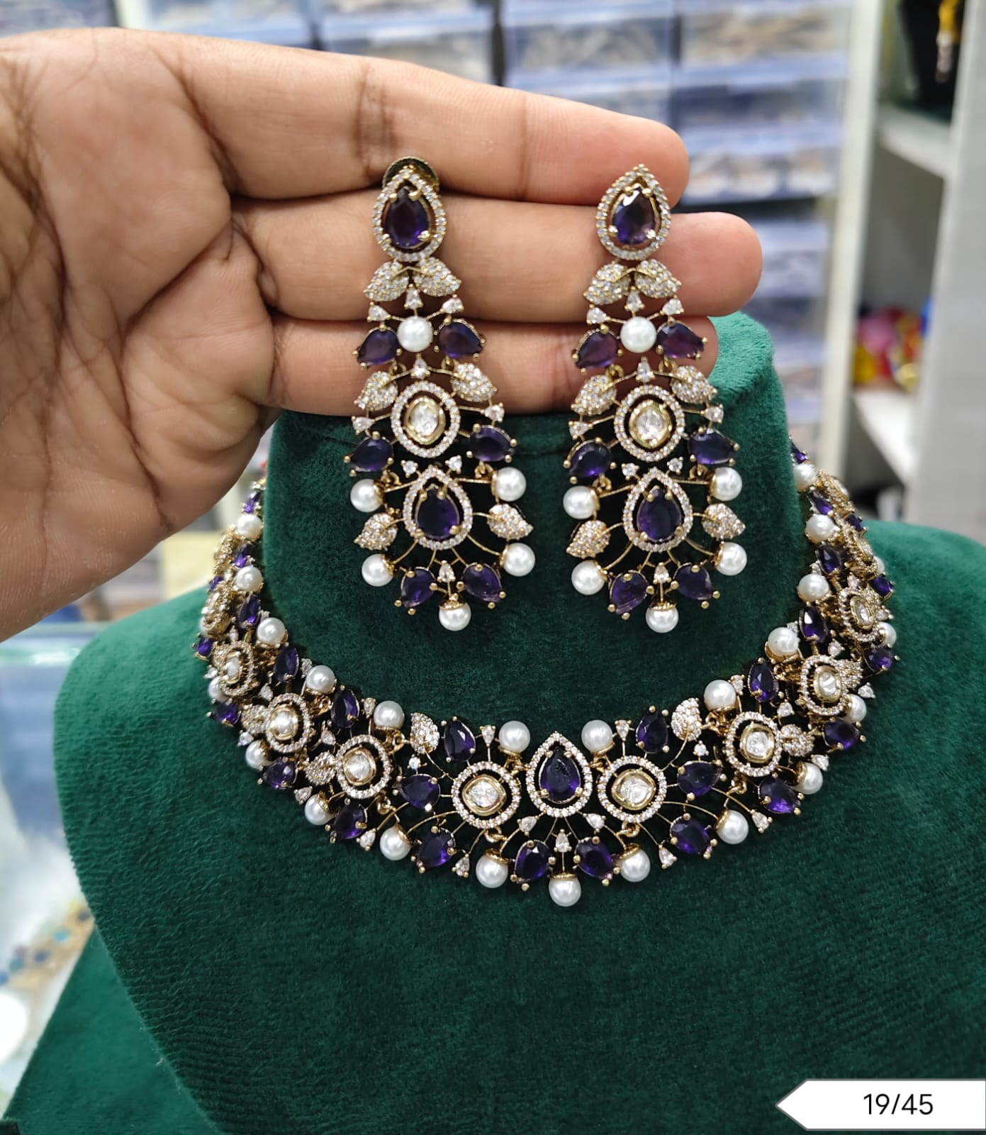 Antique Gold Plated Kundan Jewellery Set
