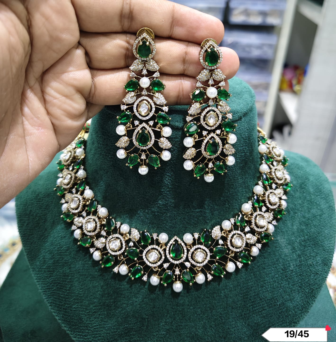 Antique Gold Plated Kundan Jewellery Set