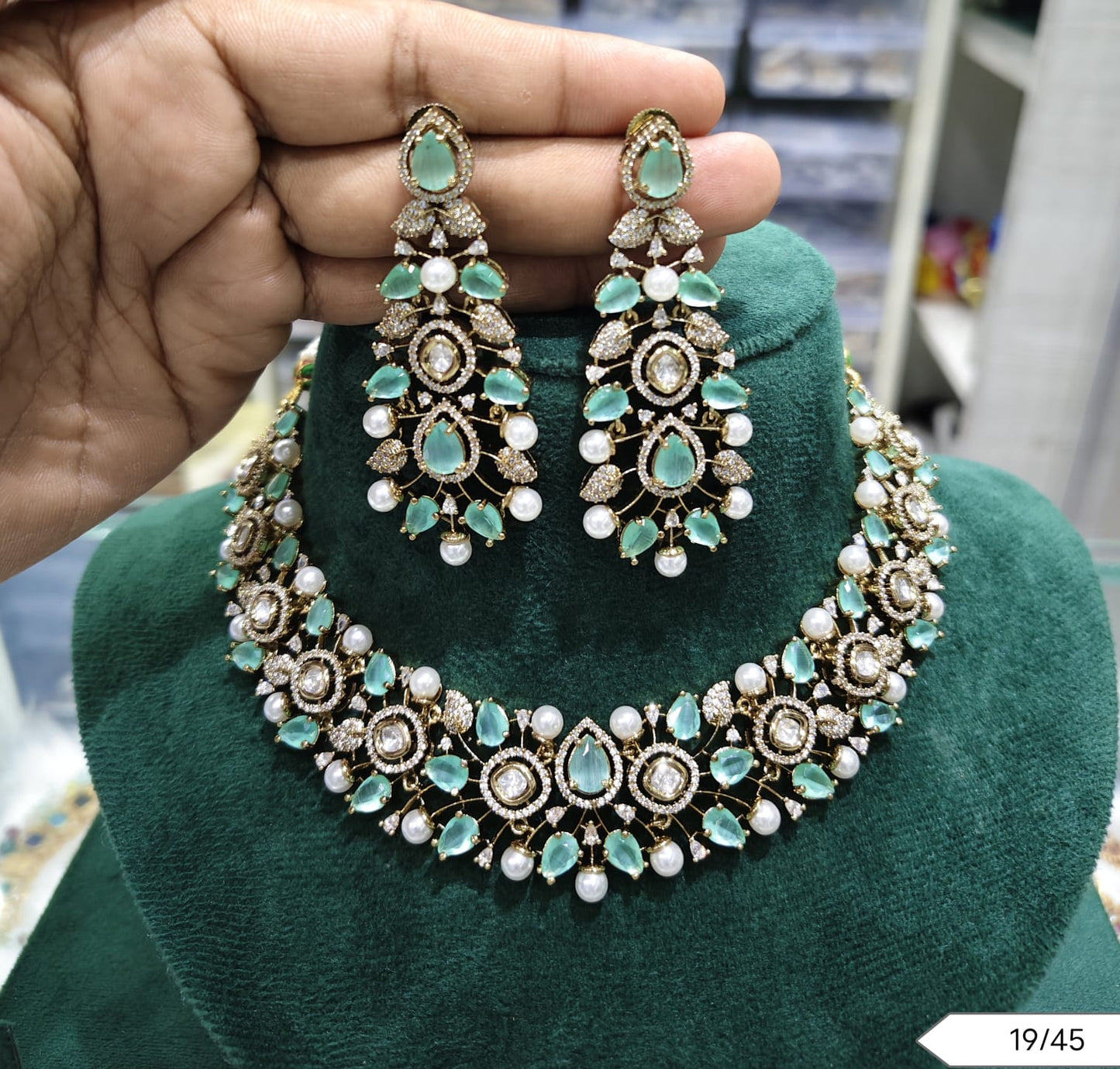 Antique Gold Plated Kundan Jewellery Set