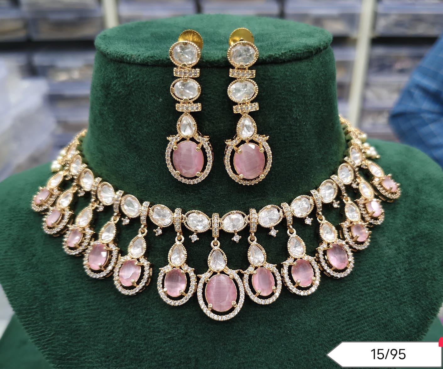 Antique Gold Plated Kundan Jewellery Set
