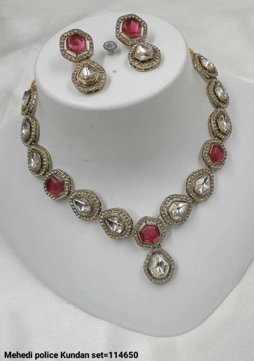 Antique Gold Plated Kundan Necklace Set