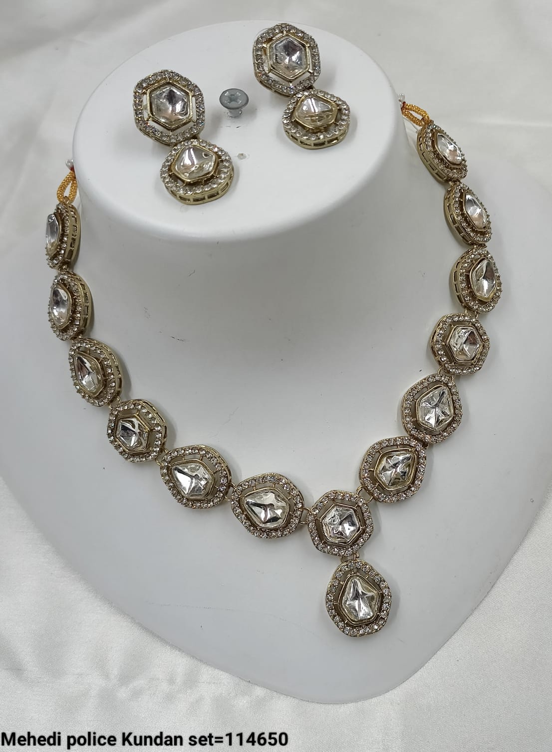 Antique Gold Plated Kundan Necklace Set